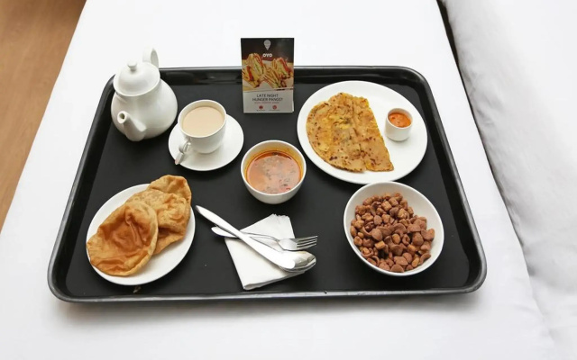 Oyo 8363 Hotel Royal Inn