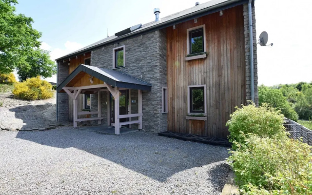 Luxurious Villa in Nadrin Belgium with Sauna & Hot Tub