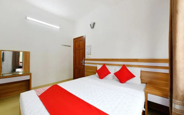 Oyo 358 Trung Nui Hotel