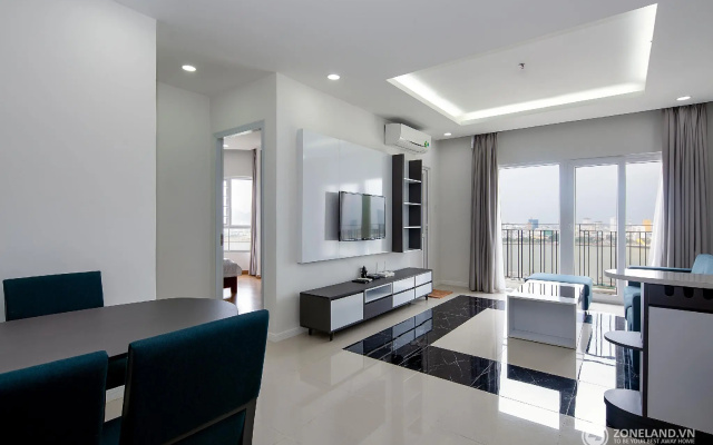Zoneland Apartment - Monarchy Riverside