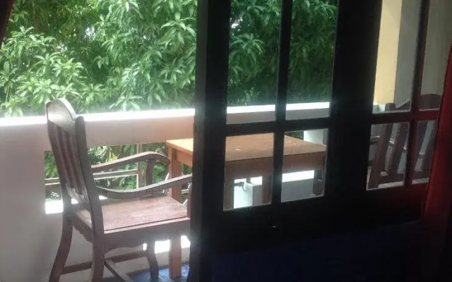 Coconut House Chaweng Hostel
