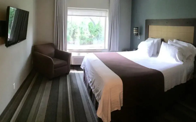 The East Avenue Inn & Suites