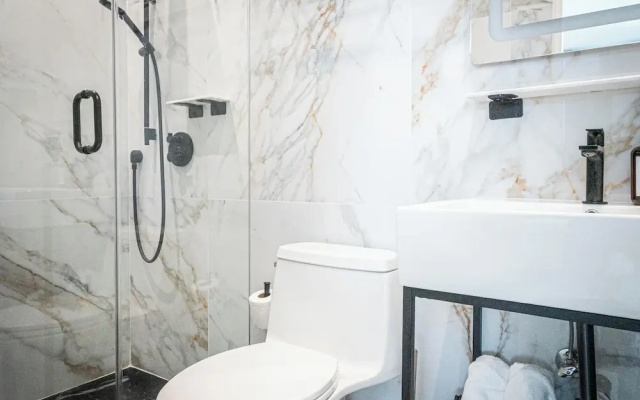 LaChanel QnRoomPool ResortVibe NearBeach
