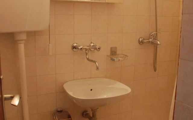 Studio Apartments Lulak
