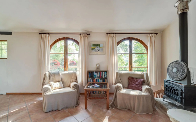 Cosy House With Spectacular Views and Private Pool