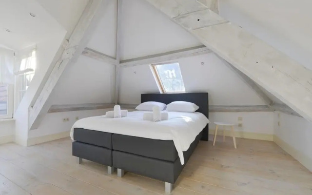 Saint Pauls Suite 17