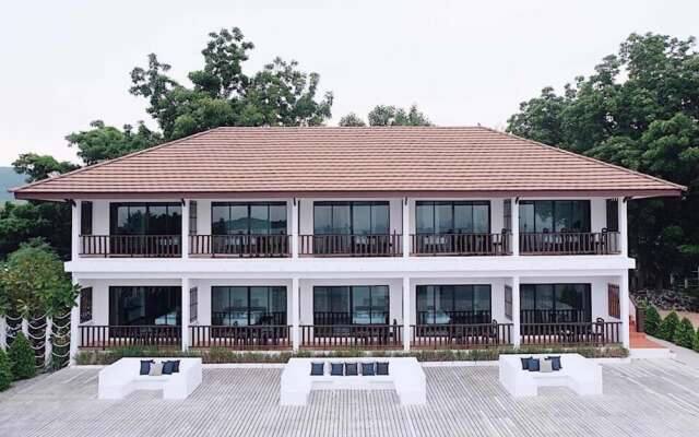 Отель Rimtalay Resort Koh Larn вид на фасад