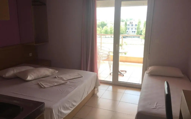 Dimis Studios and Apartments