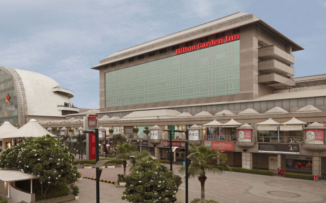 Отель Hilton Garden Inn New Delhi/Saket вид на фасад