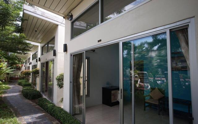 Отель Phuket Garden Home вид на фасад