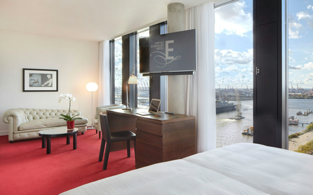Empire Riverside Hotel