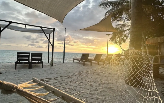 Atholhu Residence