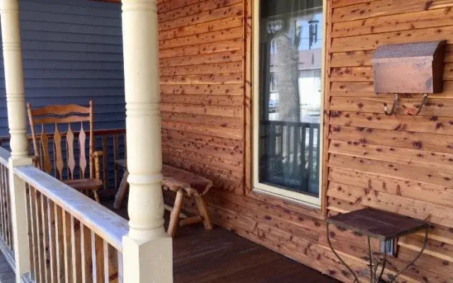 Persimmon Inn