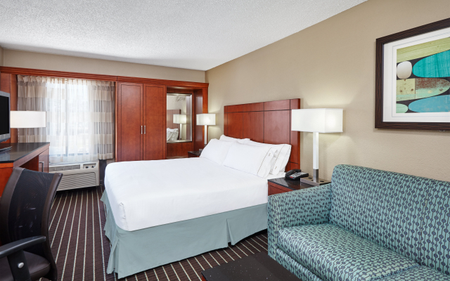Holiday Inn Express Hampton - Coliseum Central by IHG
