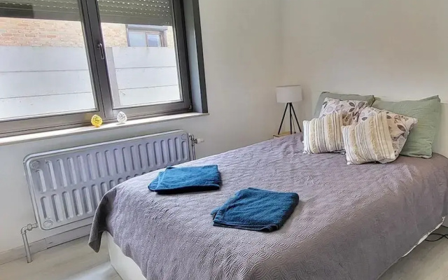 Villa With Private Pool In Blaregnies