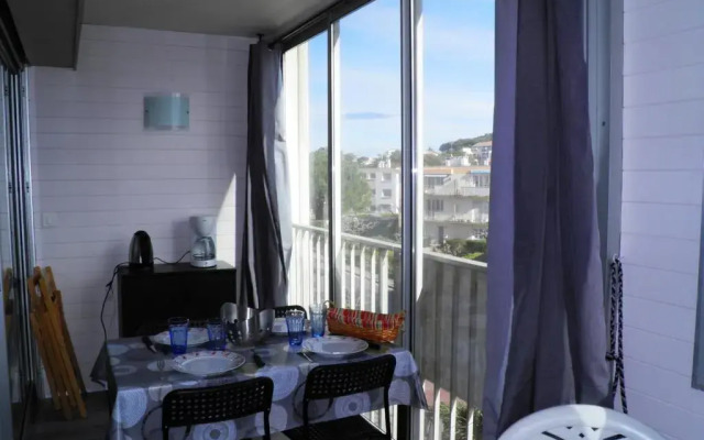 Appartement Sète, 1 Pièce, 4 Personnes - Fr-1-338-11