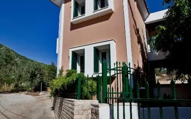 Drimouras Apartments