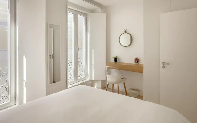 Downtown Modern Apartments With Balcony by Homing