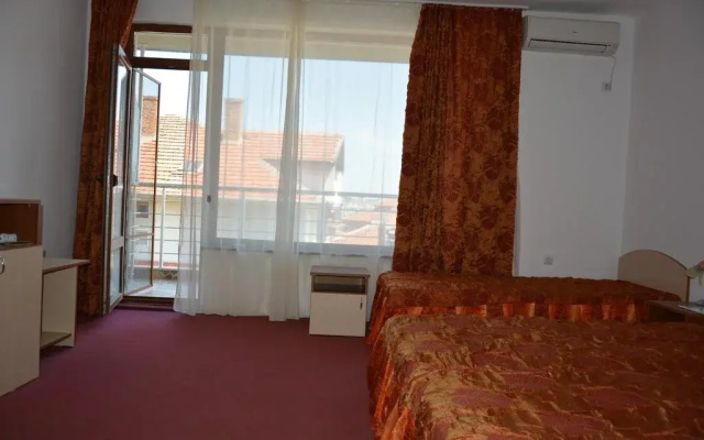 Guest House Dora
