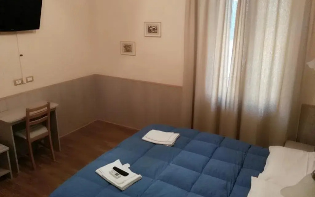 Hotel Megan
