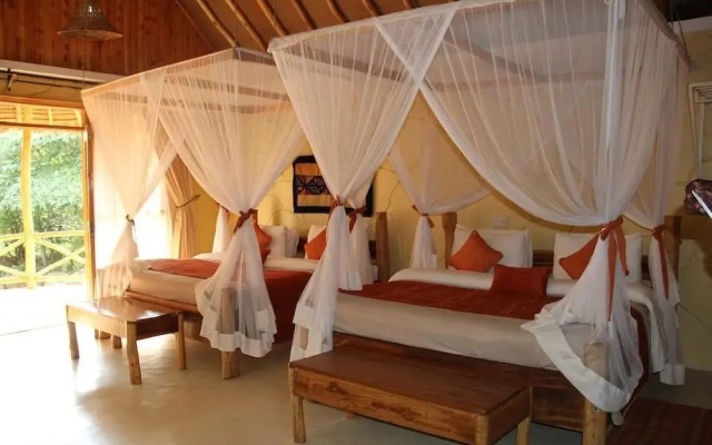 Pelican Lodge