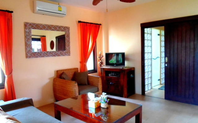 Baan Tropicana