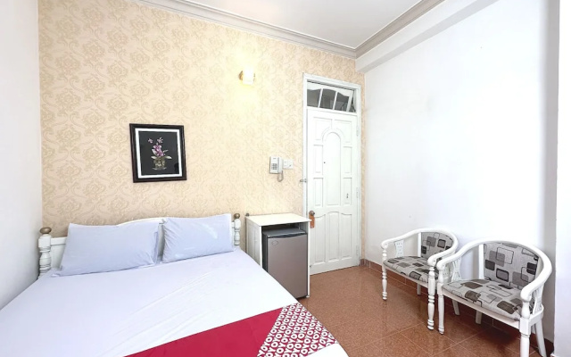 OYO 1196 Le Vu Hotel