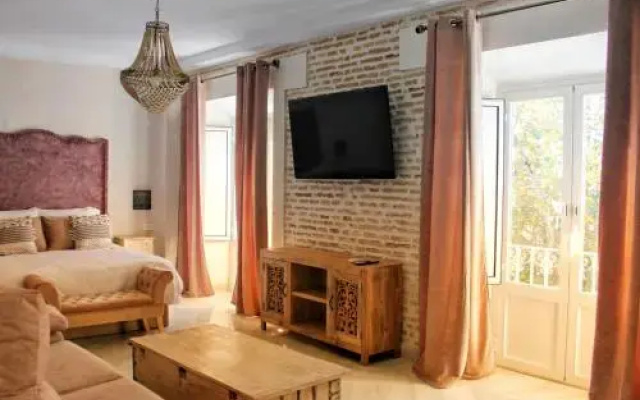 Adriano Apartments