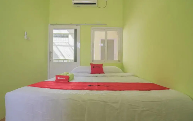 RedDoorz Syariah near Museum Wisma Karya Subang