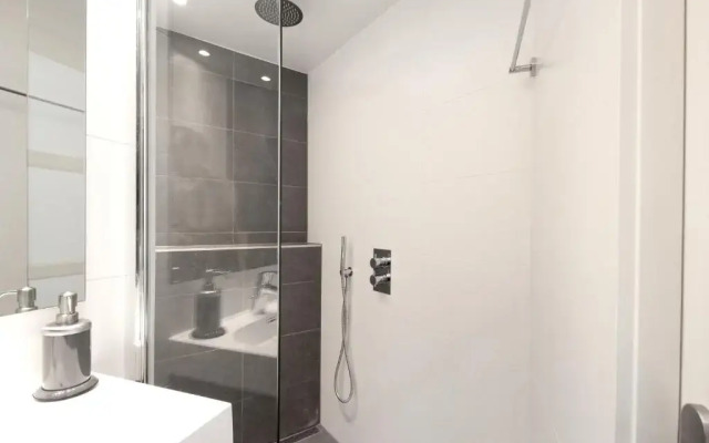 Romantic suite in Jordaan near CS