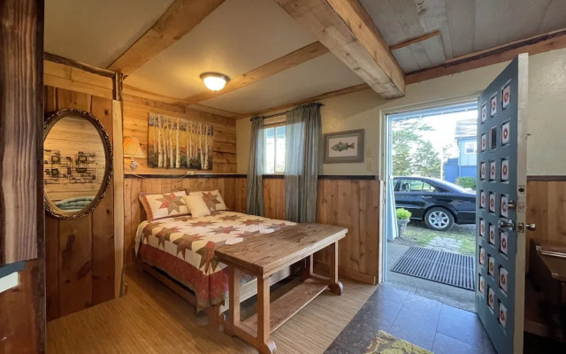 Bayshore RV Park & Guest Suites