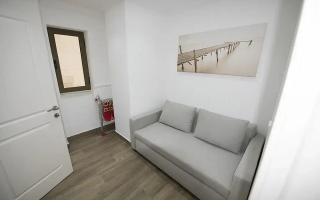 PalmBay JBR 4 bedroom sea view apartment
