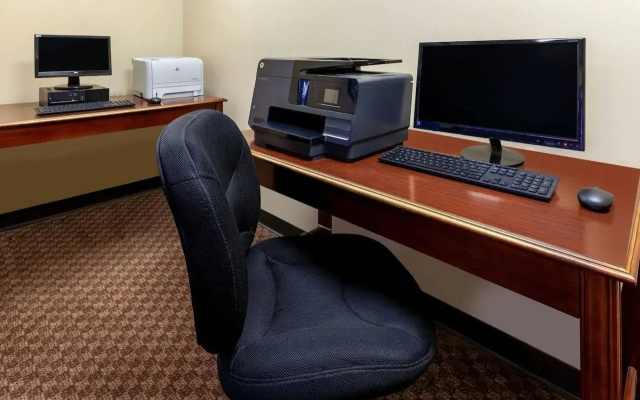 Randolph Hotel Liverpool/Syracuse/Airport West, Trademark