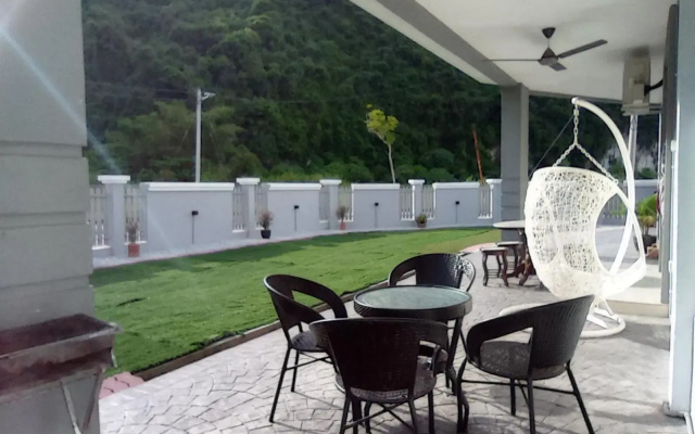 Sky Mountain View Relaxing Ipoh -10-16 pax- no party
