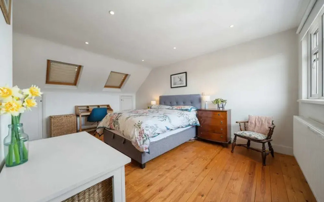 A Delightful 4-bedroom Home With a Private Garden