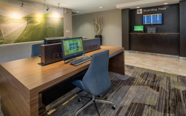 Courtyard by Marriott Seattle Southcenter