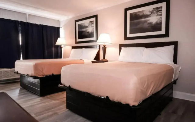 Riverside Inn Suites By Oyo Danville Ceaser Casino