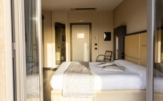 Hotel Première Pool & Resort
