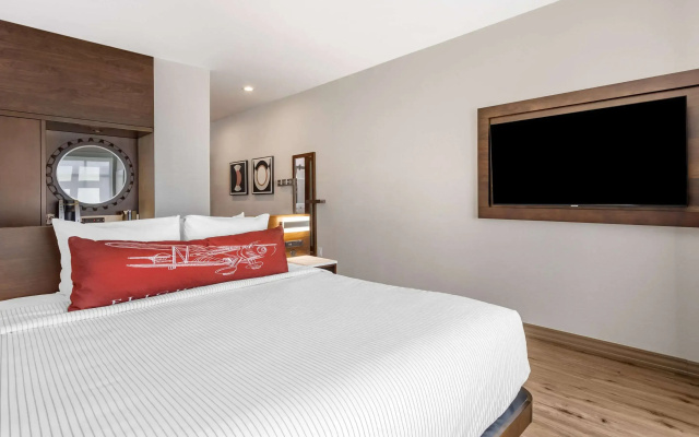 Cambria Hotel Nashville Airport