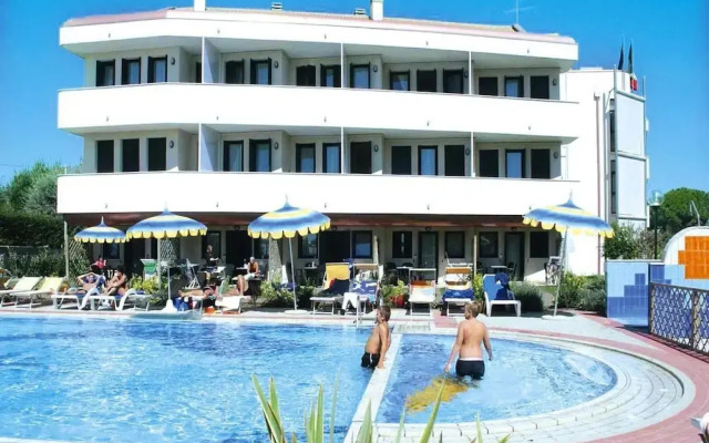 Apartment in Cavallino by Adriatic Beach