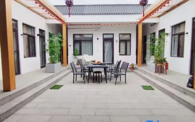 Xikelai Homestay (Beijing Universal Studios Resort)