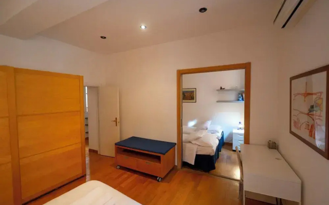 Cozy 2BR Apartment near Piazza Navona