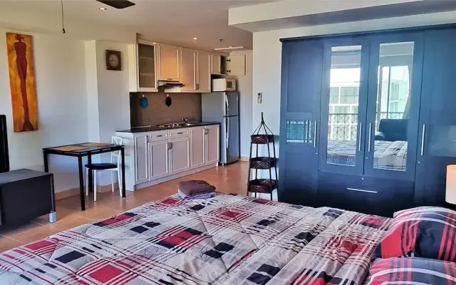 Large Studio Condo Jomtien