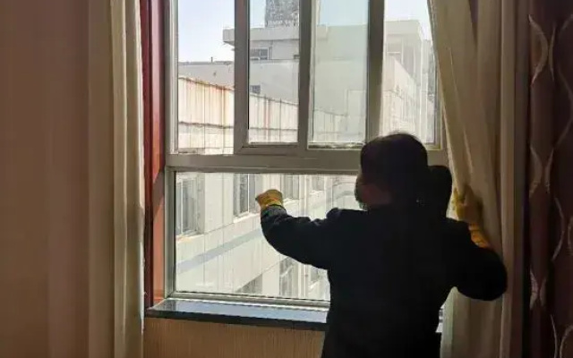 Jiatianxia Business Hotel