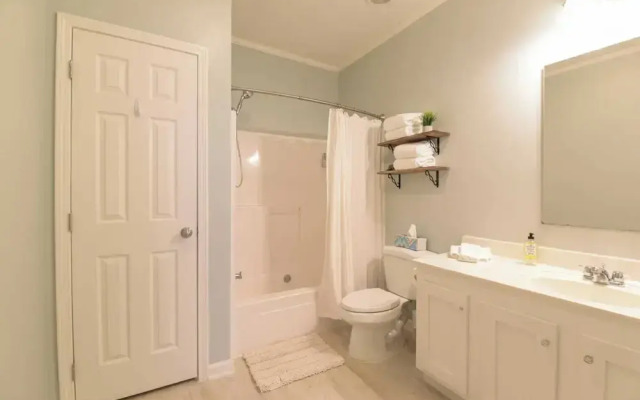 Riverside Ranch by Avantstay Mins to Downtown