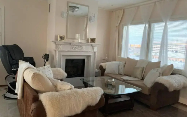 DOWNTOWN PENTHOUSE-SPA,sauna,3BR,seaview,free park