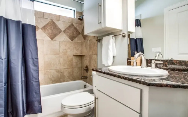 Grand Oak Lawn Town Home