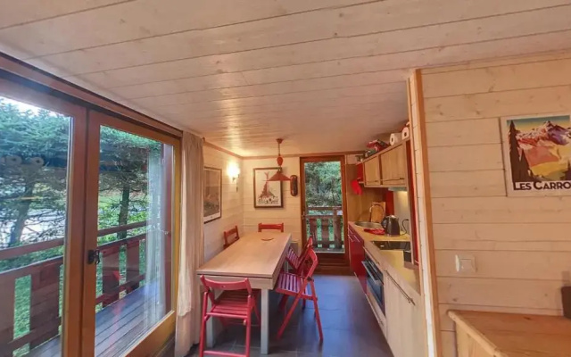 Chalet 4 Pers à proximité des Carroz (CHBLA)