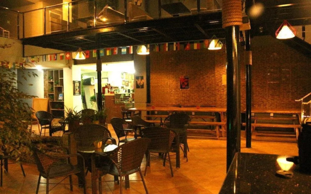 Rainbow Youth Inn (Xi'an Bell and Drum Tower City Wall branch)