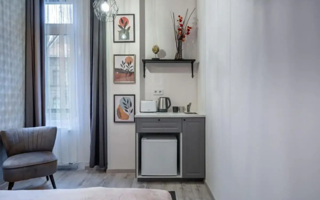 Extra Central and NEW Studio